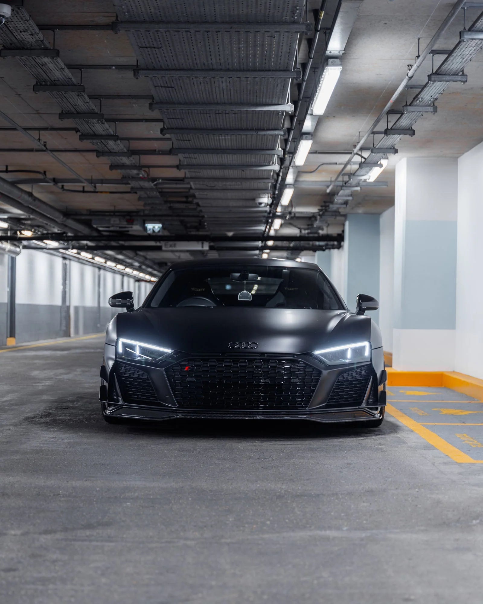 Audi R8 4S Facelift Pre-Preg Carbon Fibre Front Splitter by TRE