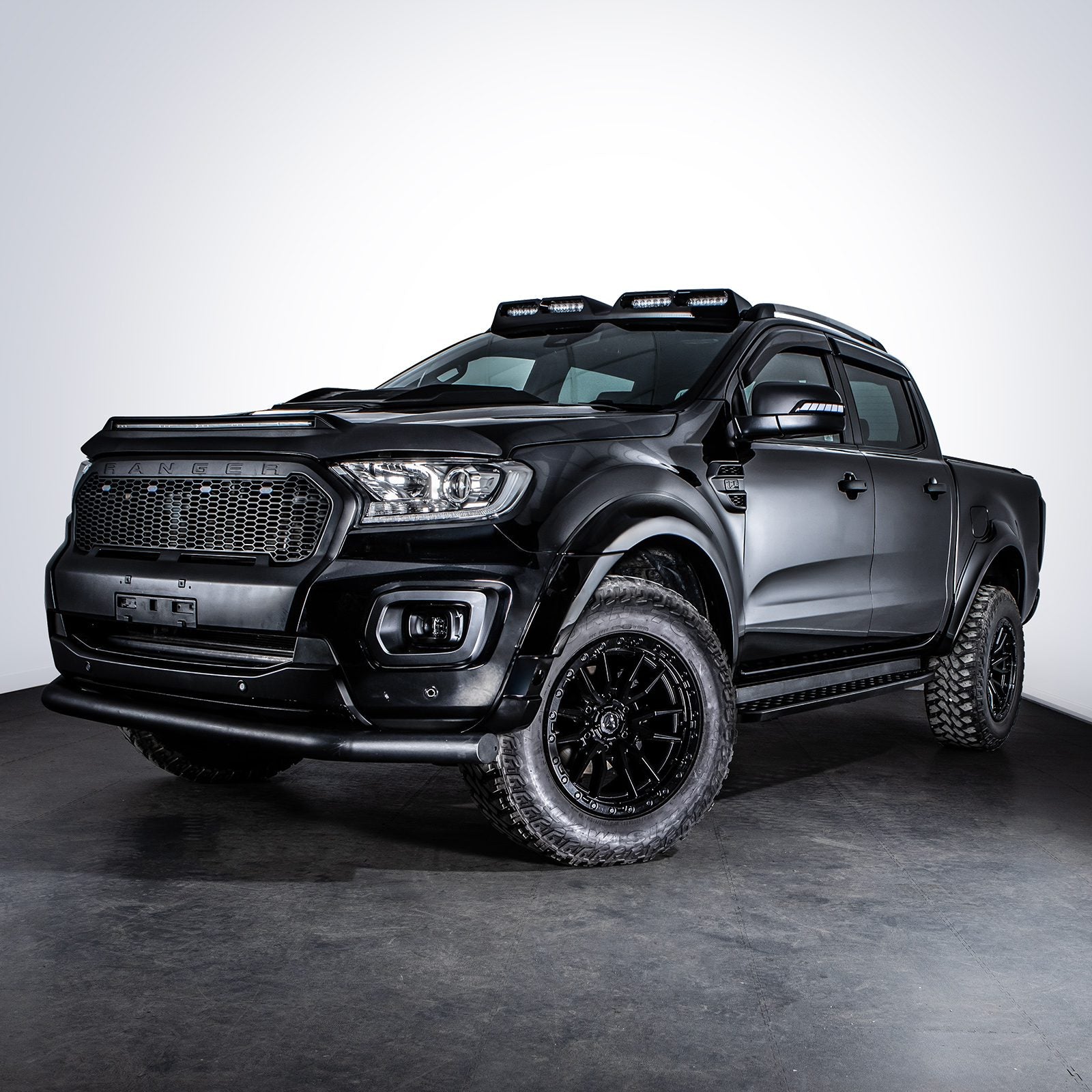 Ford Ranger T8 18-21 75mm Gloss Black Wheel Arch Kit With Sensor Holes
