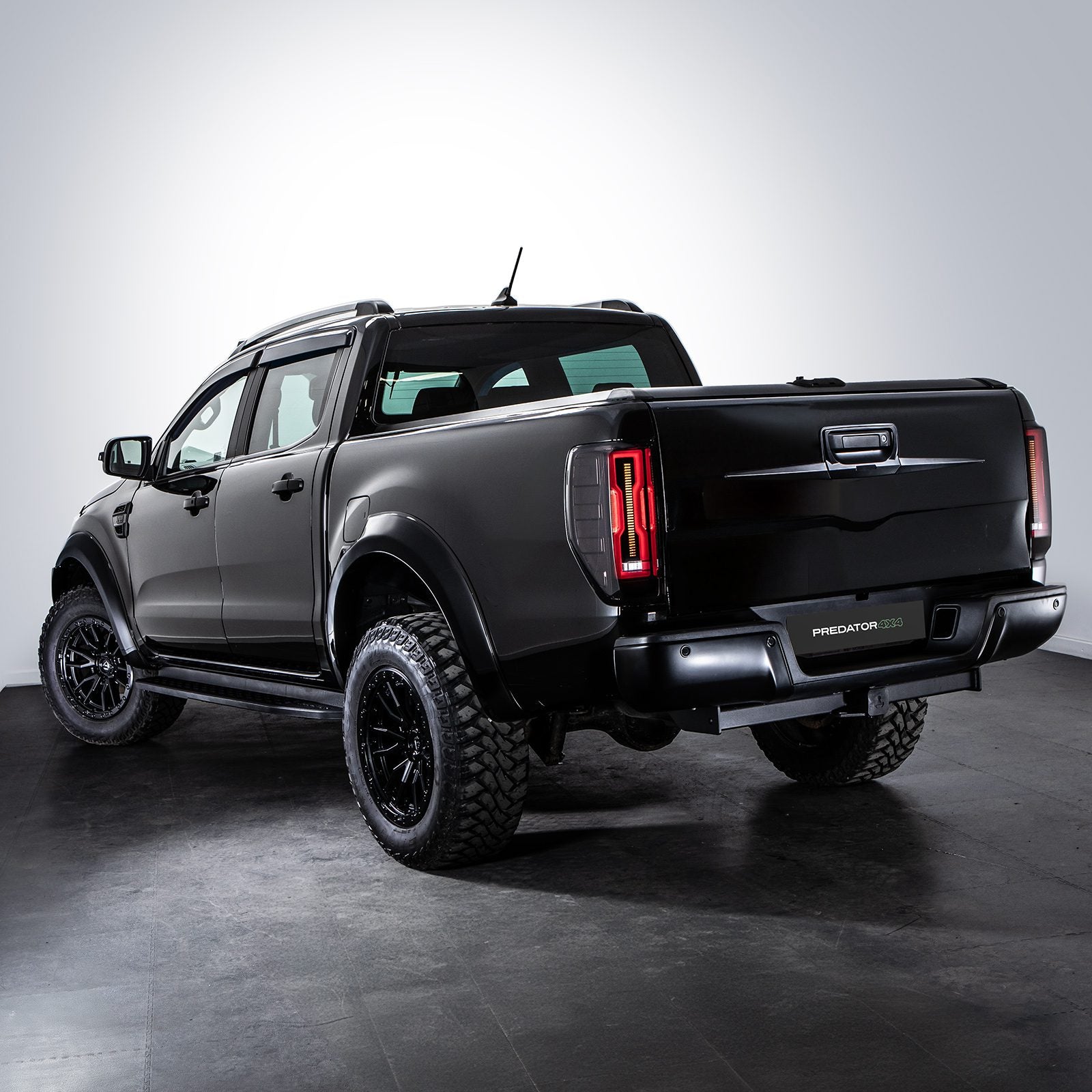 Ford Ranger T8 18-21 70mm OEM Style Gloss Black Wheel Arches Kit