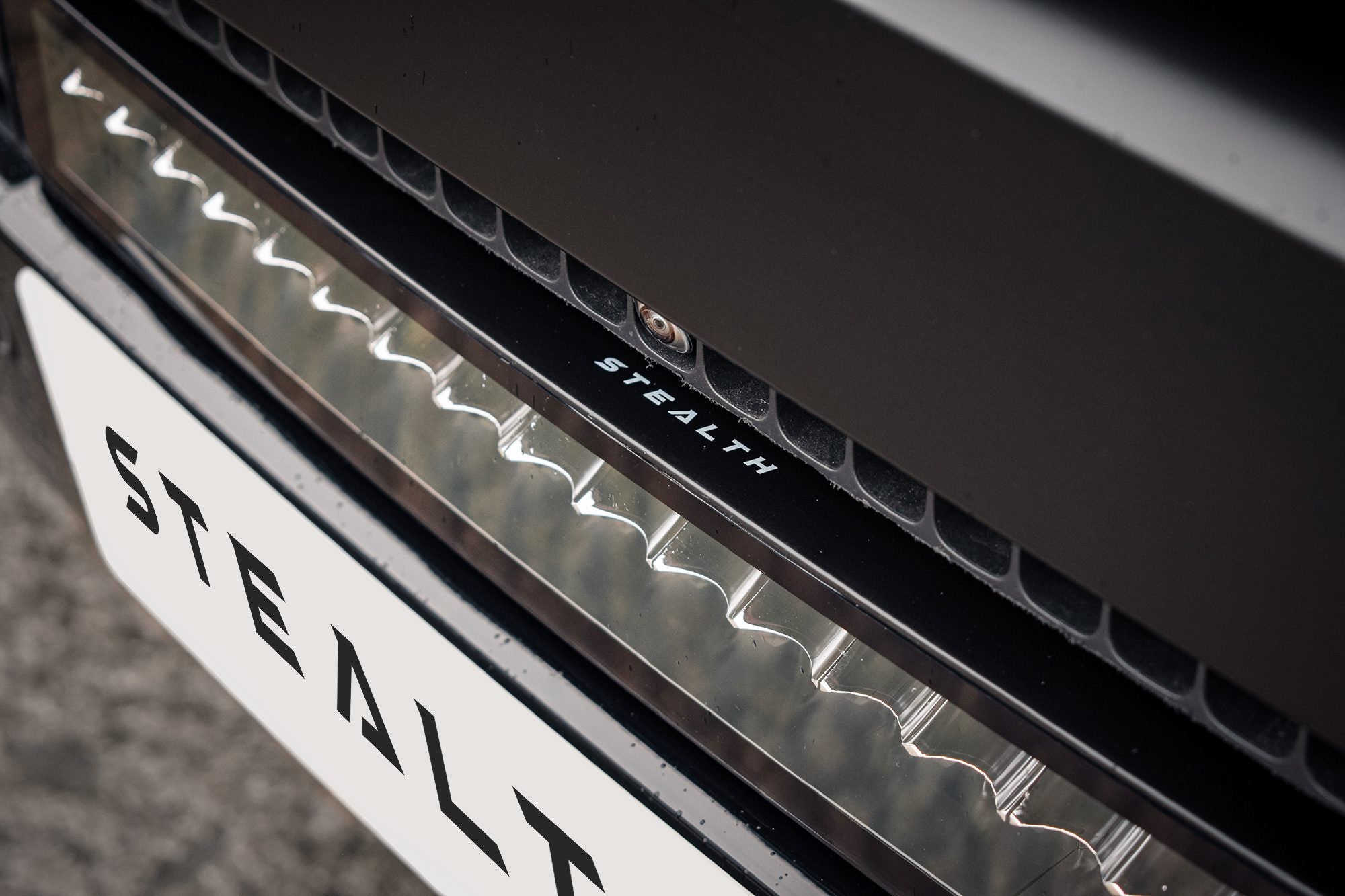 Stealth Land Rover Defender L663 2020+ 21" Luminous LED External Integration Grille Kit - 16,800 Lumens