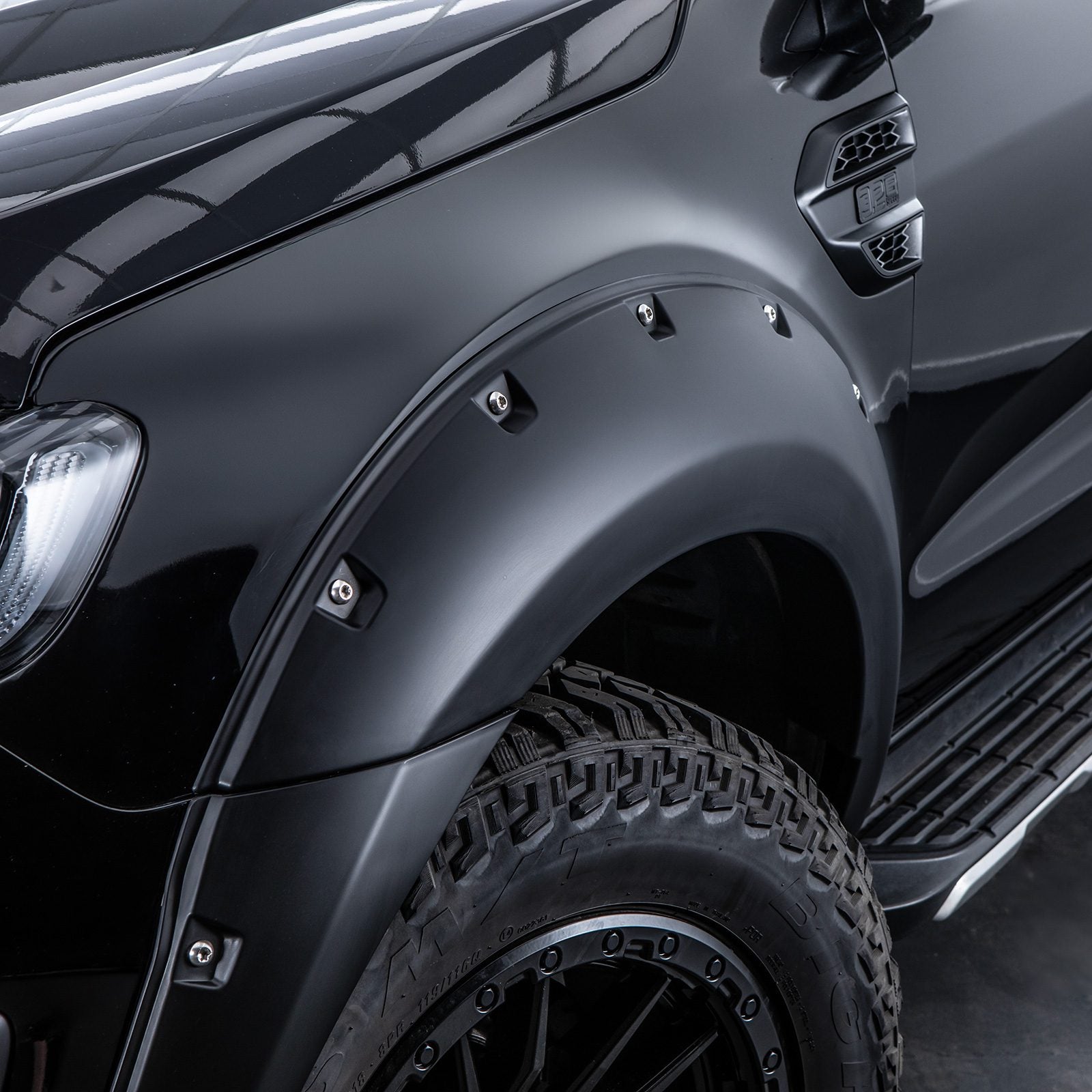Ford Ranger T8 19-22 Matte Black Wide Wheel Arch Kit with Parking Sensor Holes