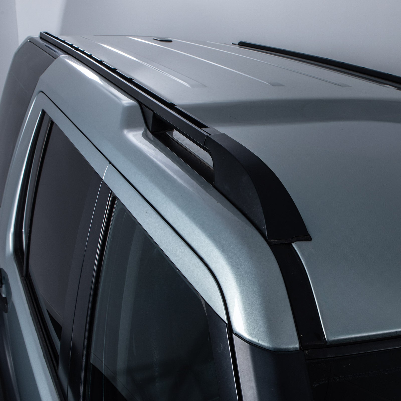 Predator 4x4 Black Roof Rails To Fit Land Rover Discovery 4 L319 09-16