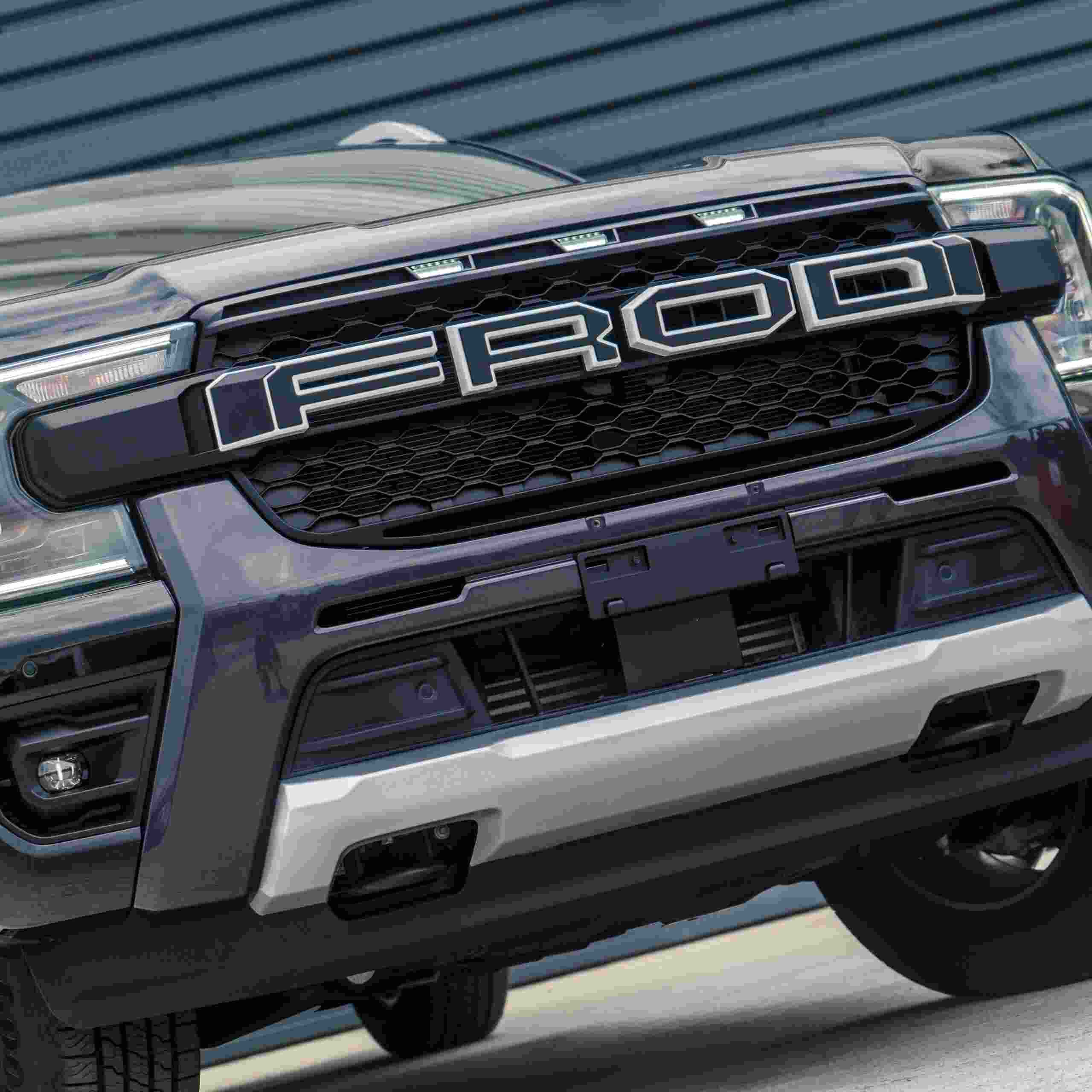 Ford Ranger T9 Wildtrak 2023+ Matte Black LED Light Grille & White Badge