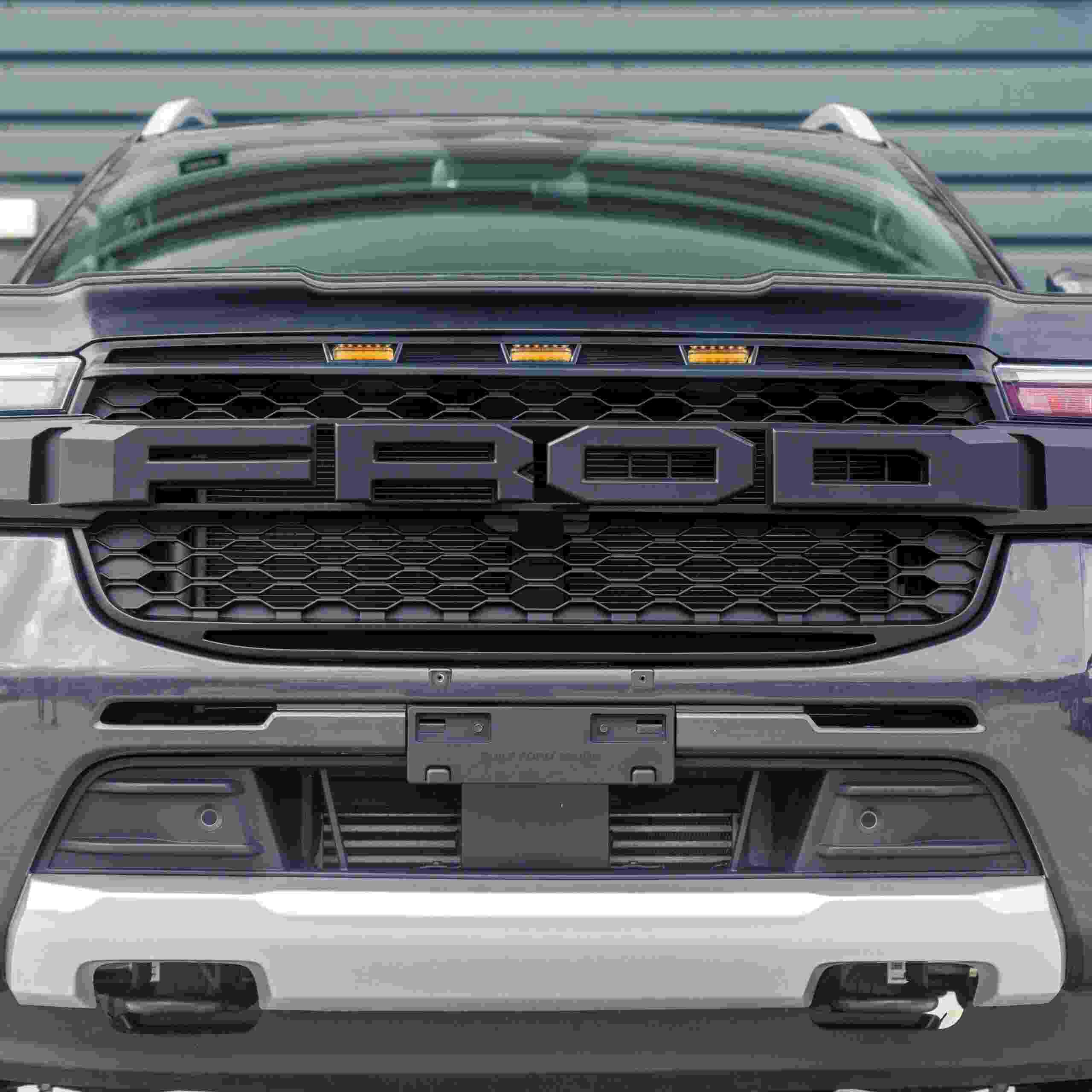 Ford Ranger T9 Wildtrak 2023+ Matte Black Grille With Yellow LED Lights