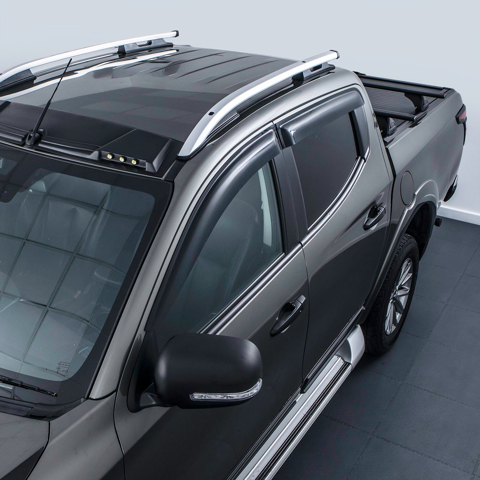 Mitsubishi L200 Triton Double Cab 15-19 Black Wind Deflectors