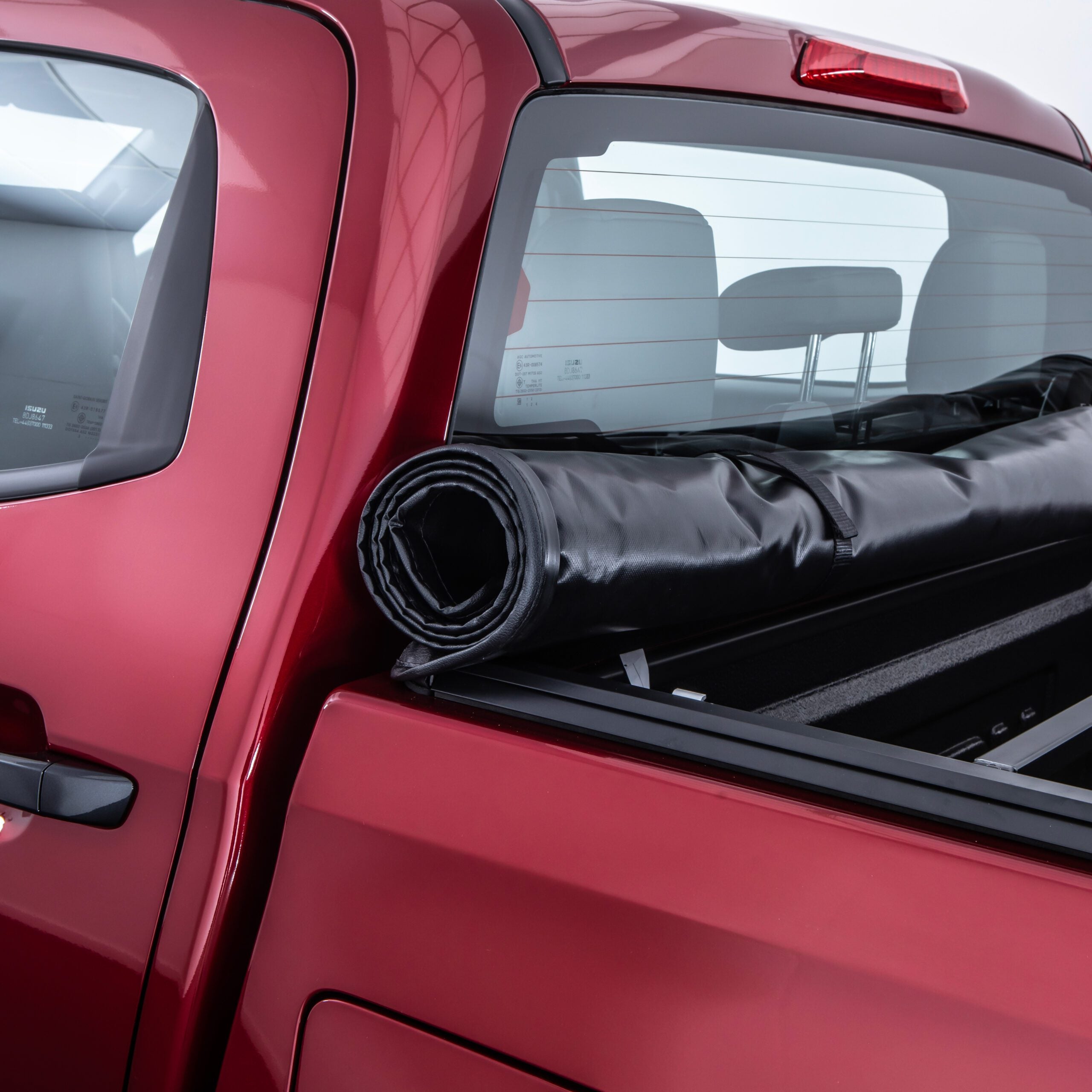 Isuzu D Max RG 2021+ Locking Roll Top Soft Tonneau Cover