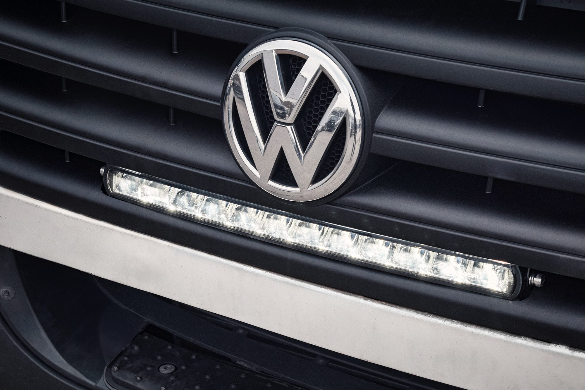 Stealth VW Crafter 2011-2017 20" Luminous LED Integration Grille Kit - 8,400 Lumens