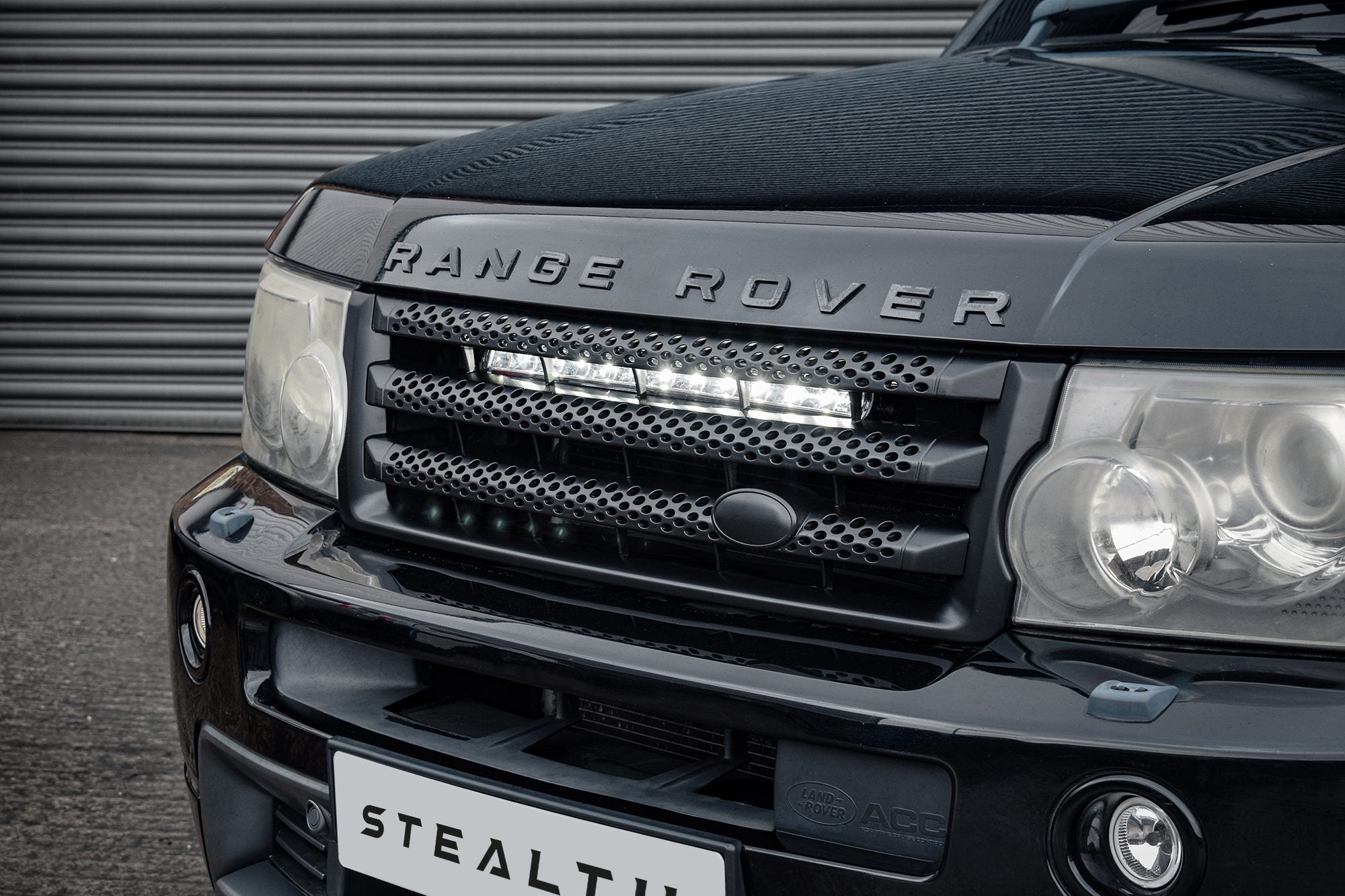 Stealth Range Rover Sport L320 2005-2009 20" Luminous LED Integration Grille Kit - 8,400 Lumens