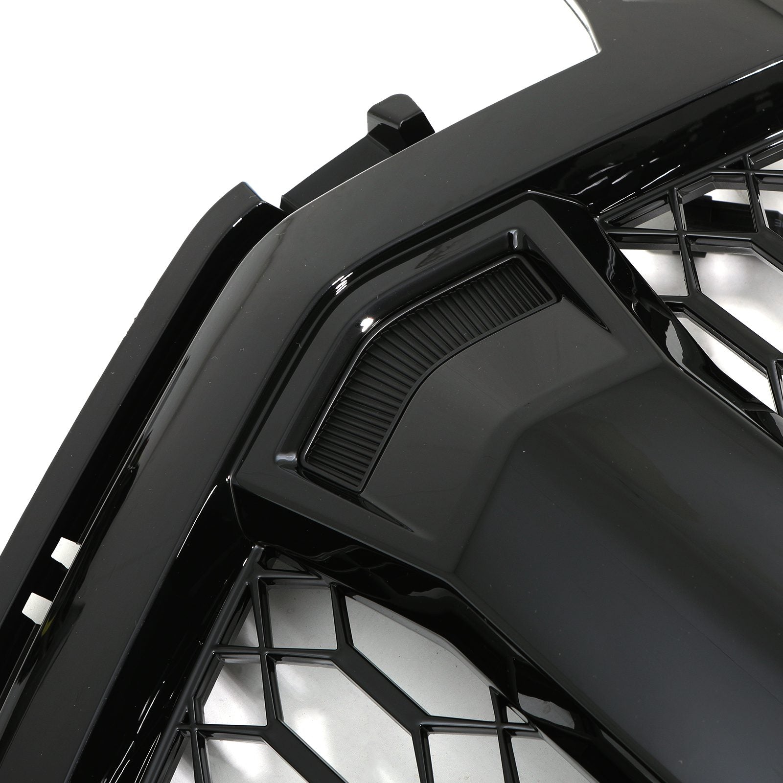 Isuzu D-Max RG 2021+ Black LED Grille