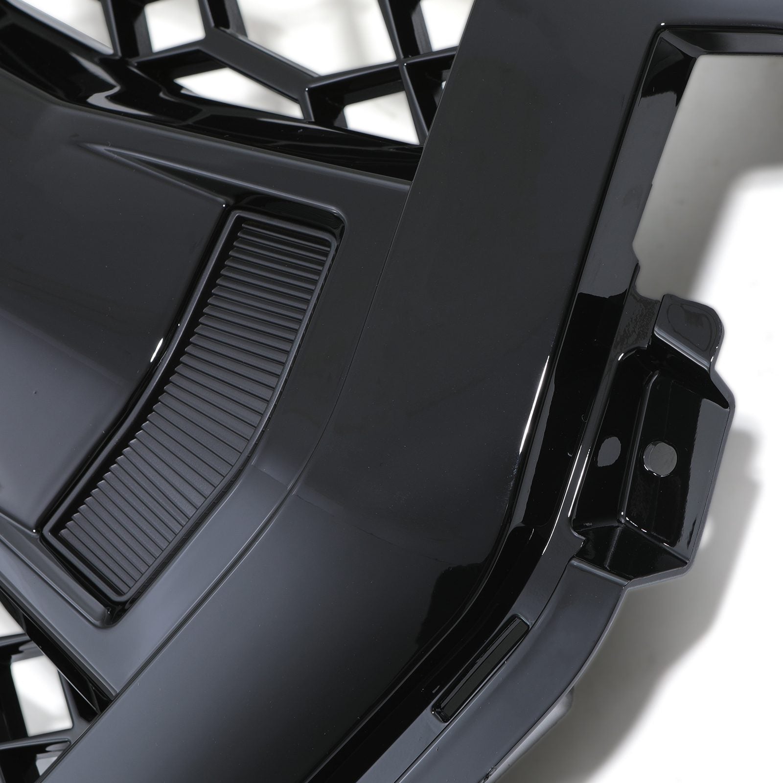 Isuzu D-Max RG 2021+ Black LED Grille