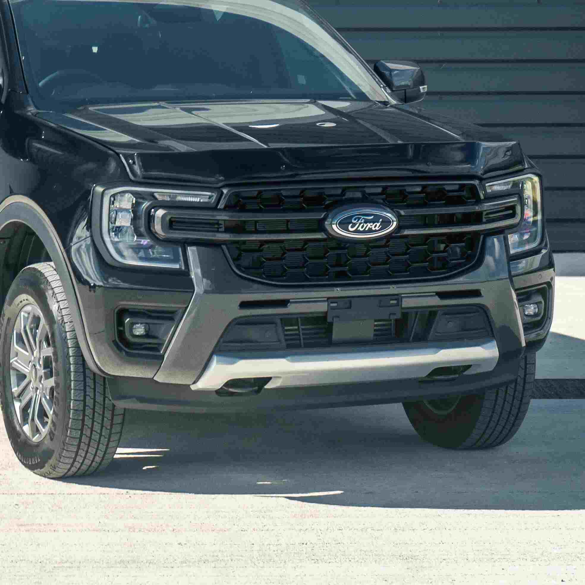 Ford Ranger T9 2023+ Smoked Black Bonnet Guard