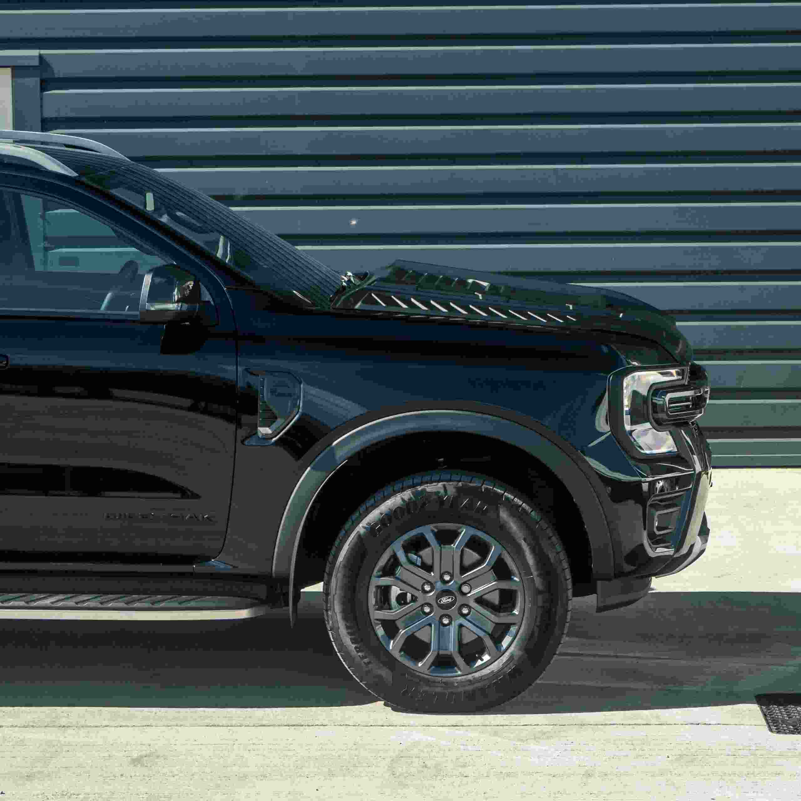 Ford Ranger T9 2023+ Matte Black Bonnet Vent Cover