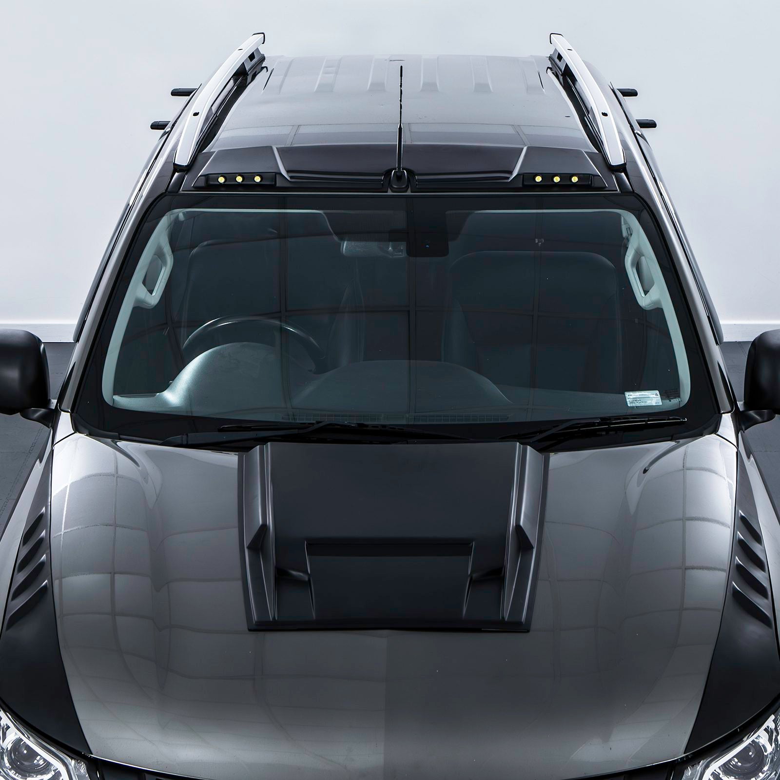 Mitsubishi L200 Triton 15-18 Black Bonnet Scoop