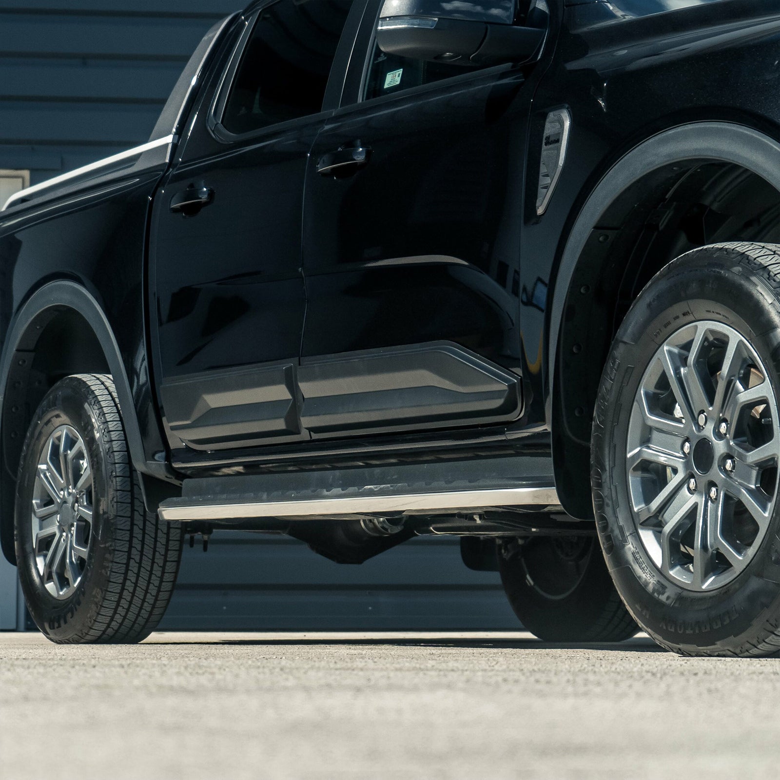 Ford Ranger T9 2023+ Matte Black Body Cladding Side Guards