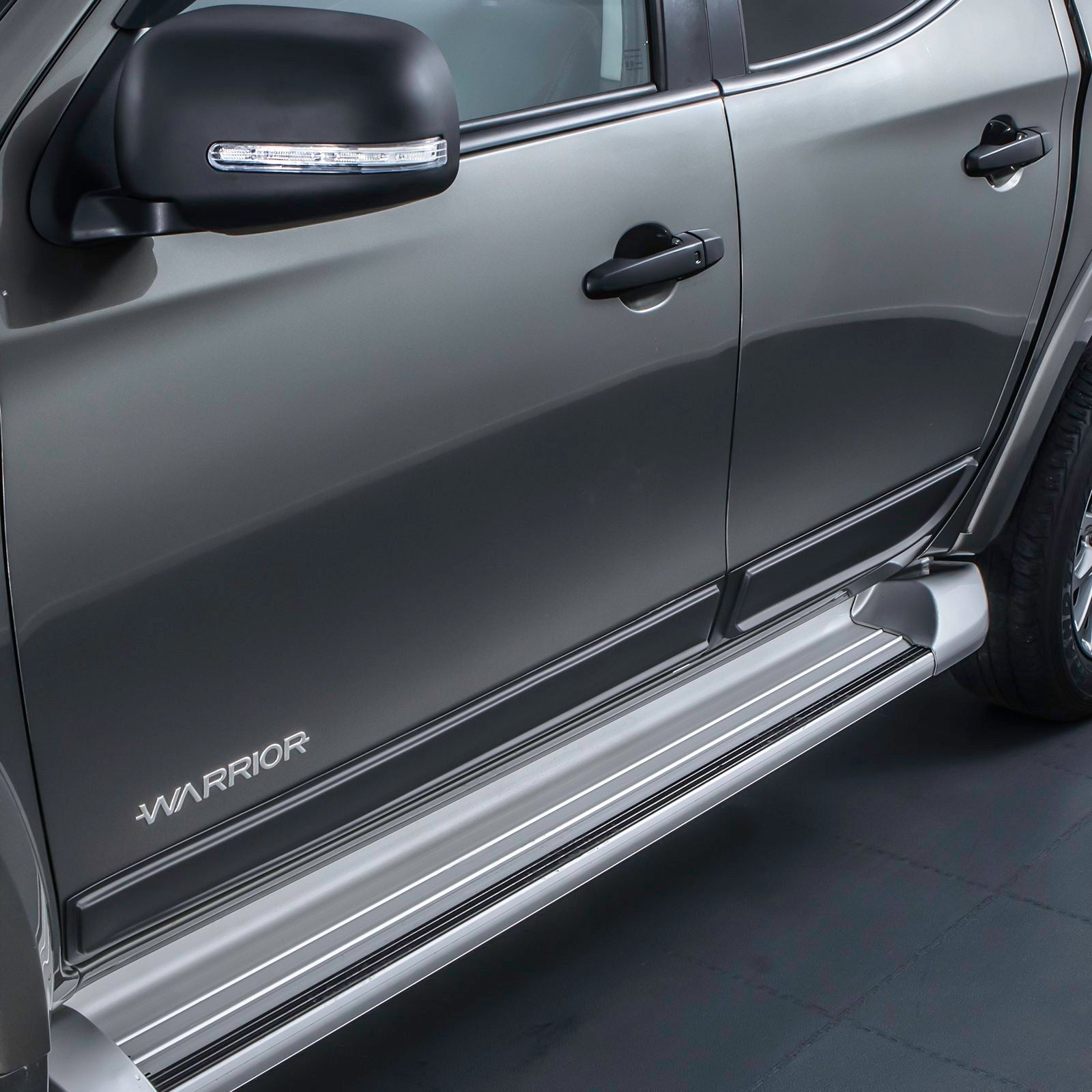 Mitsubishi L200 Triton 15-23 Slim Door Cladding Kit