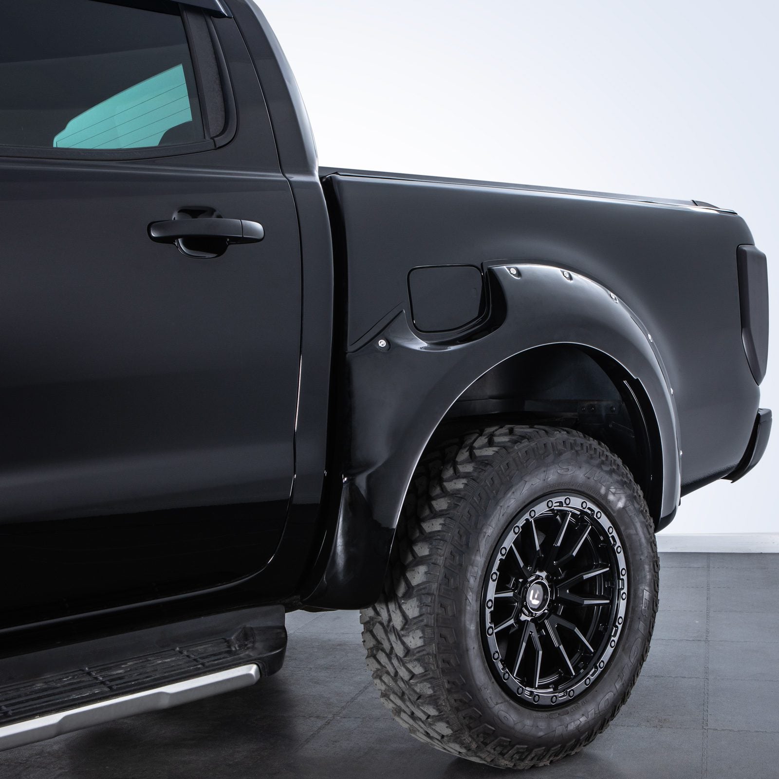 Ford Ranger T6 12-14 Gloss Black Wheel Arches