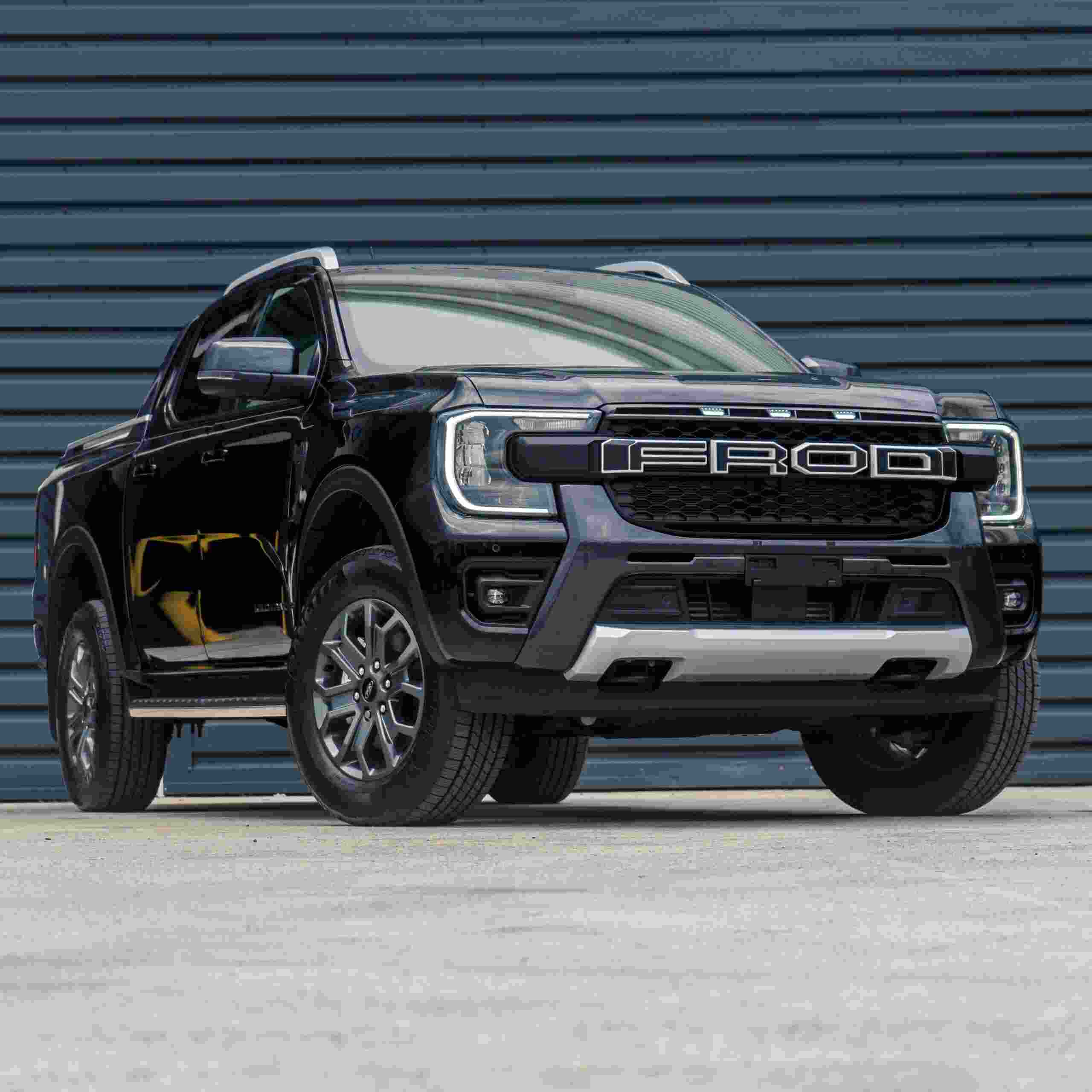 Ford Ranger T9 Wildtrak 2023+ Matte Black LED Light Grille & White Badge