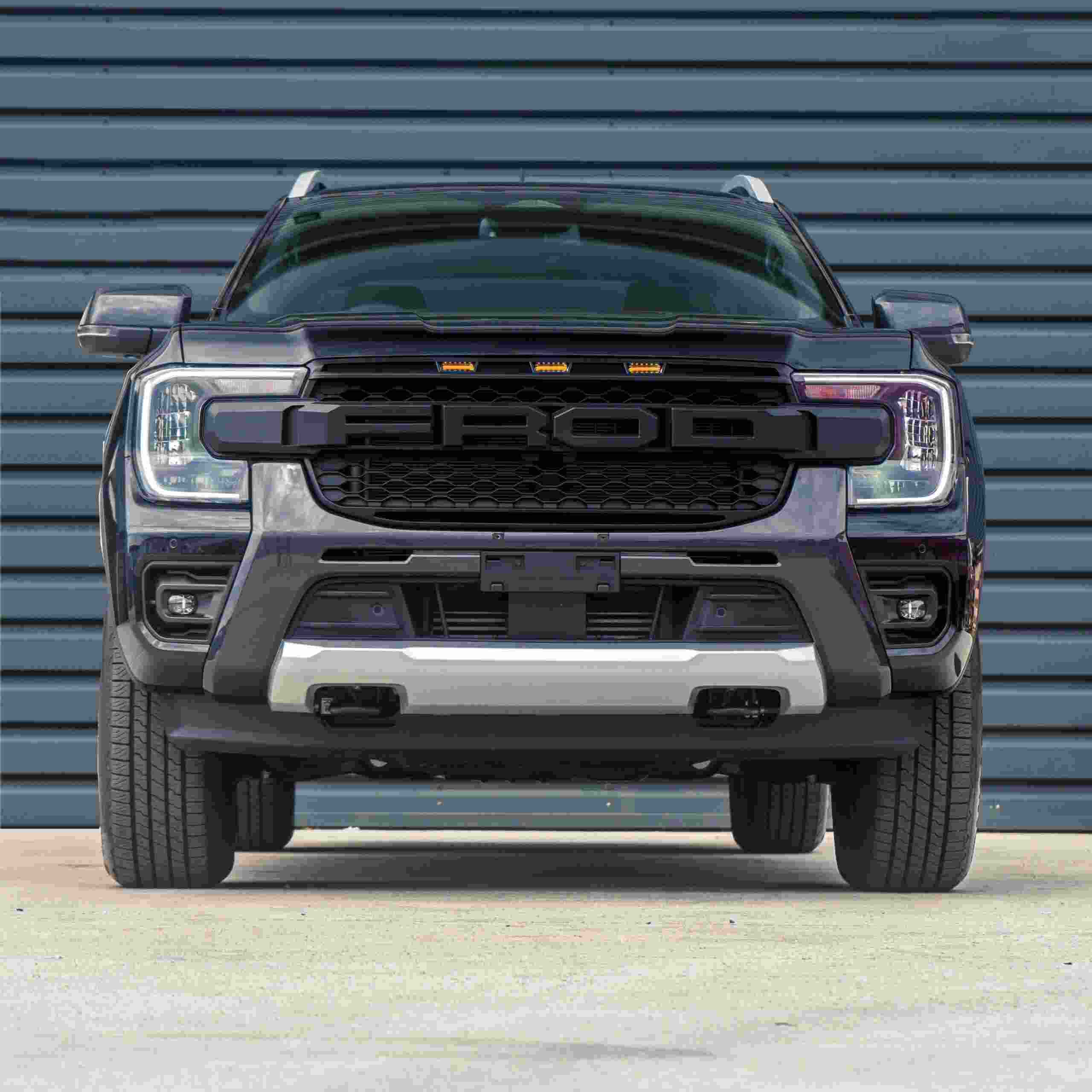 Ford Ranger T9 Wildtrak 2023+ Matte Black Grille With Yellow LED Lights