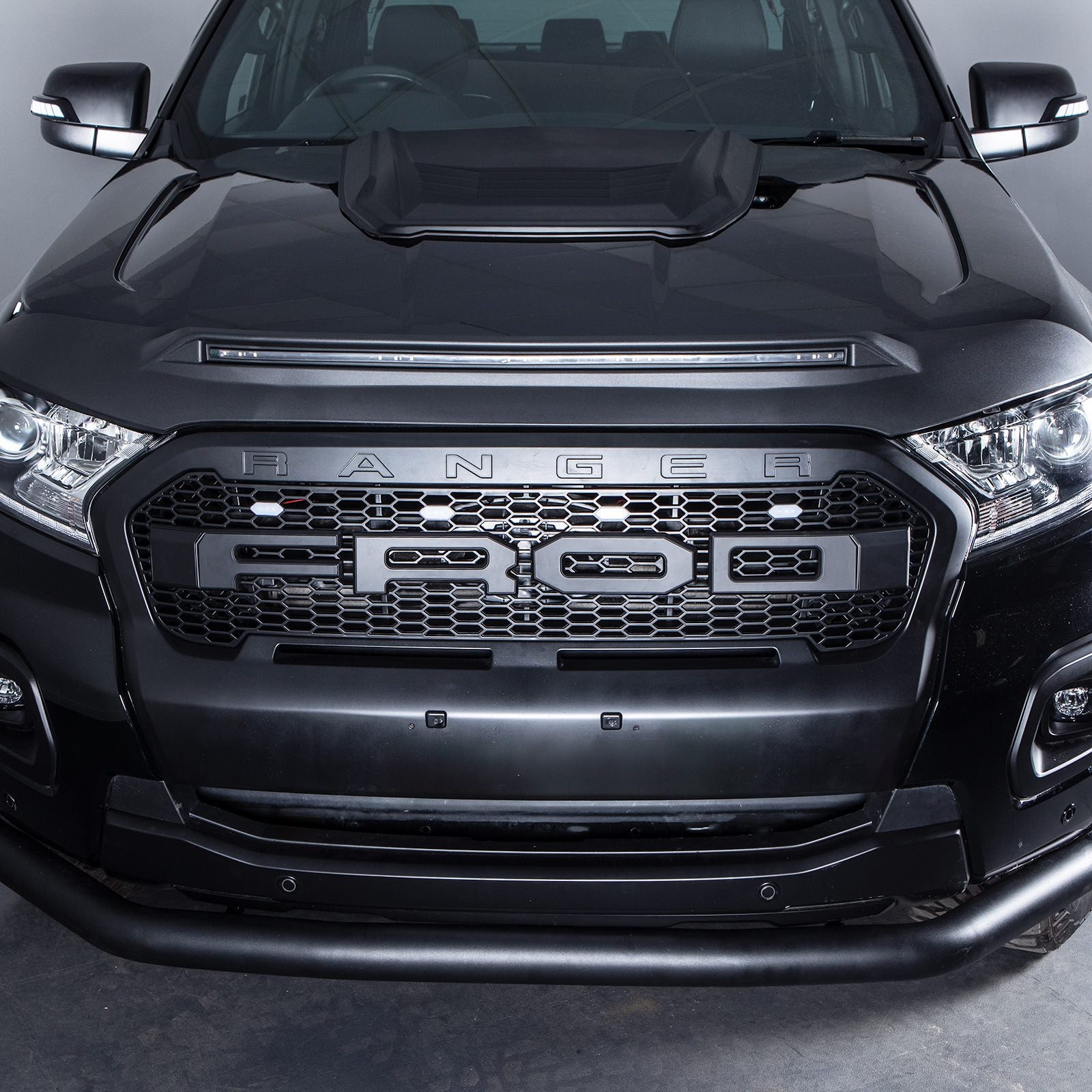 Ford Ranger T8 18-21 Black Grille With White LED Lights