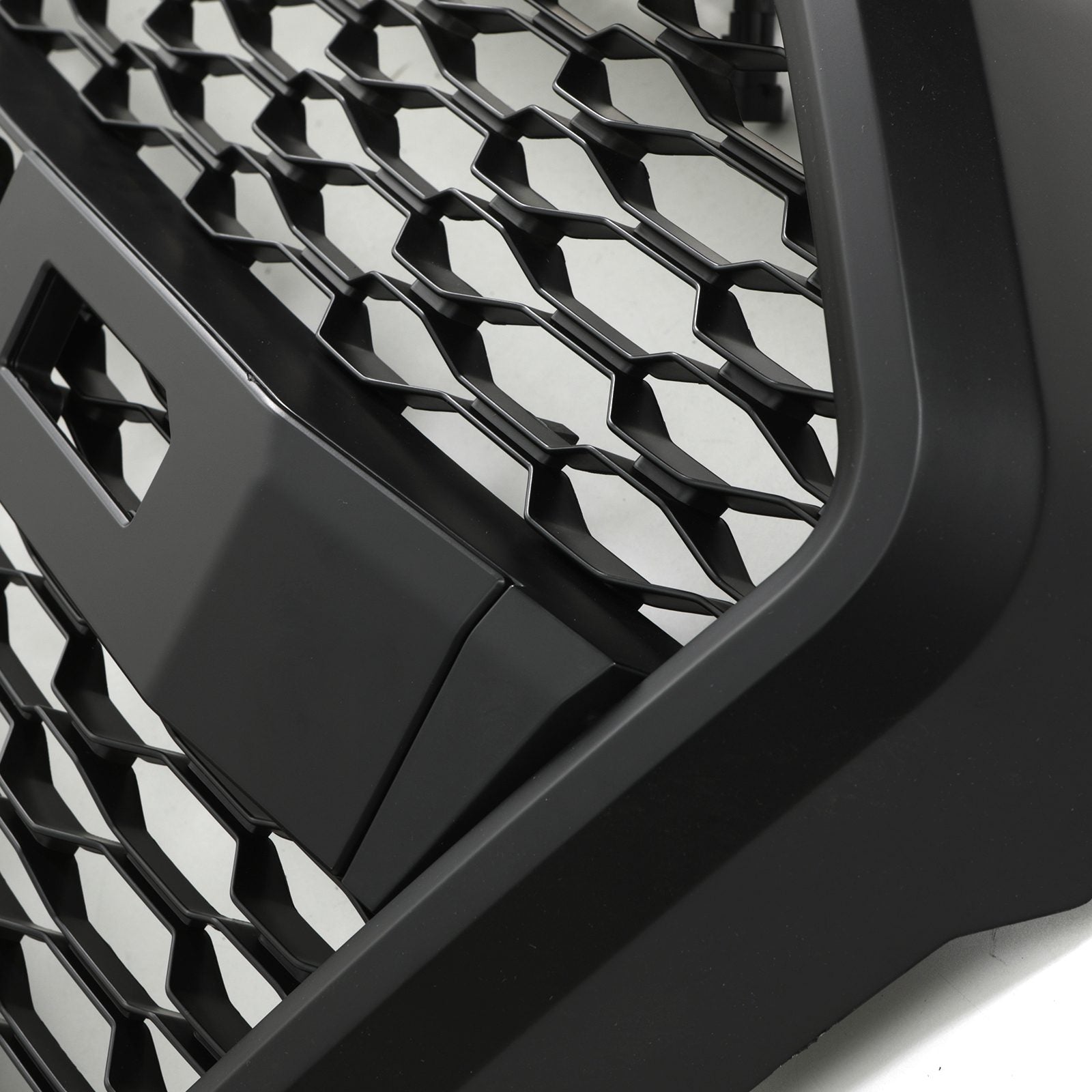 Ford Ranger T7 15-17 Matte Black Grille With White LED Lights