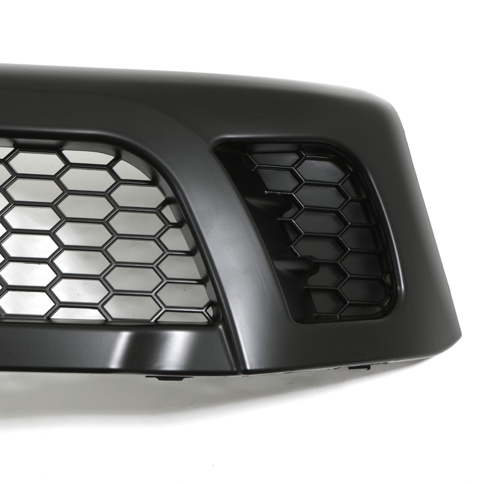 Toyota Hilux Revo 15-20 Badgeless Black Grille