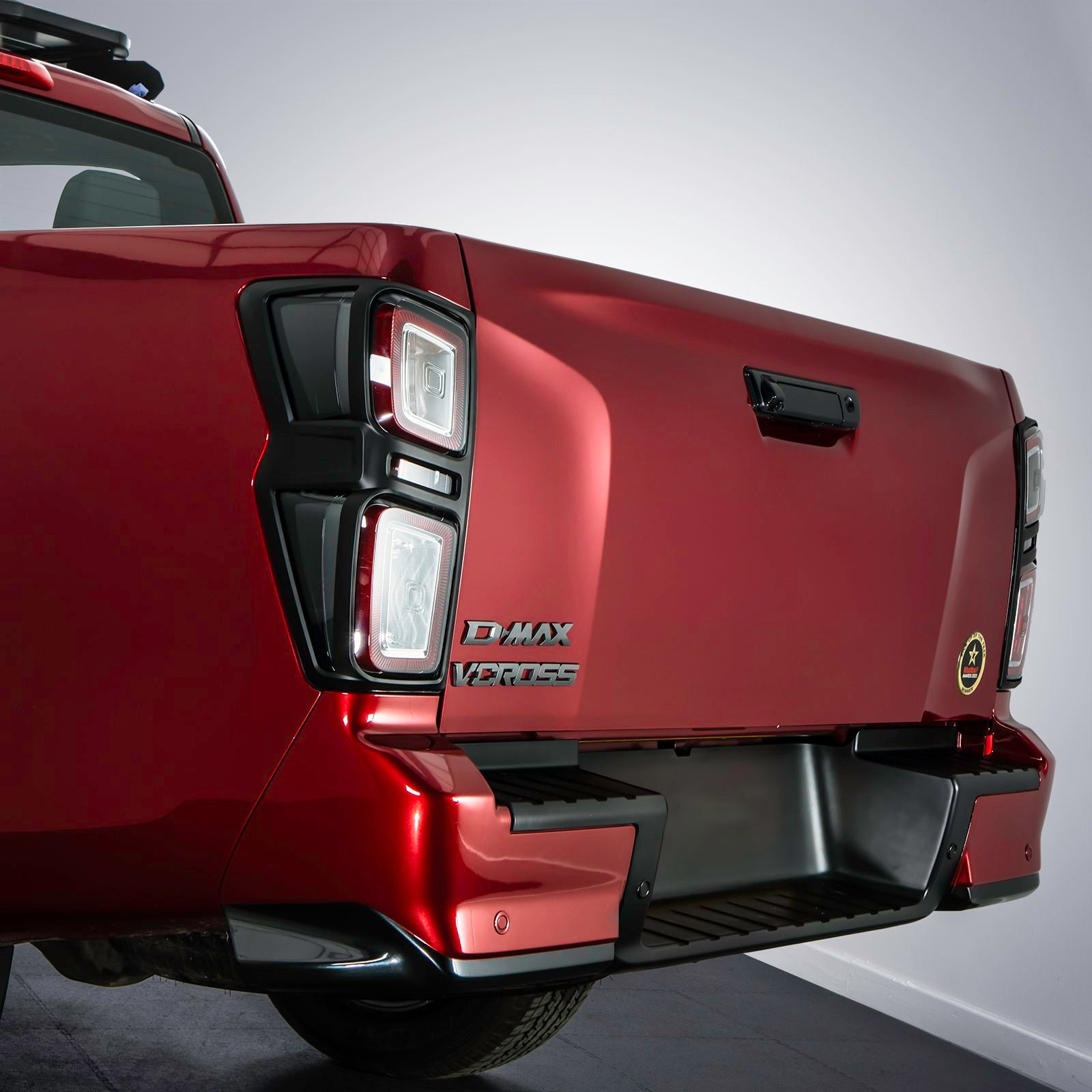 Isuzu D-Max RG 2021+ Black Tail Light Cover