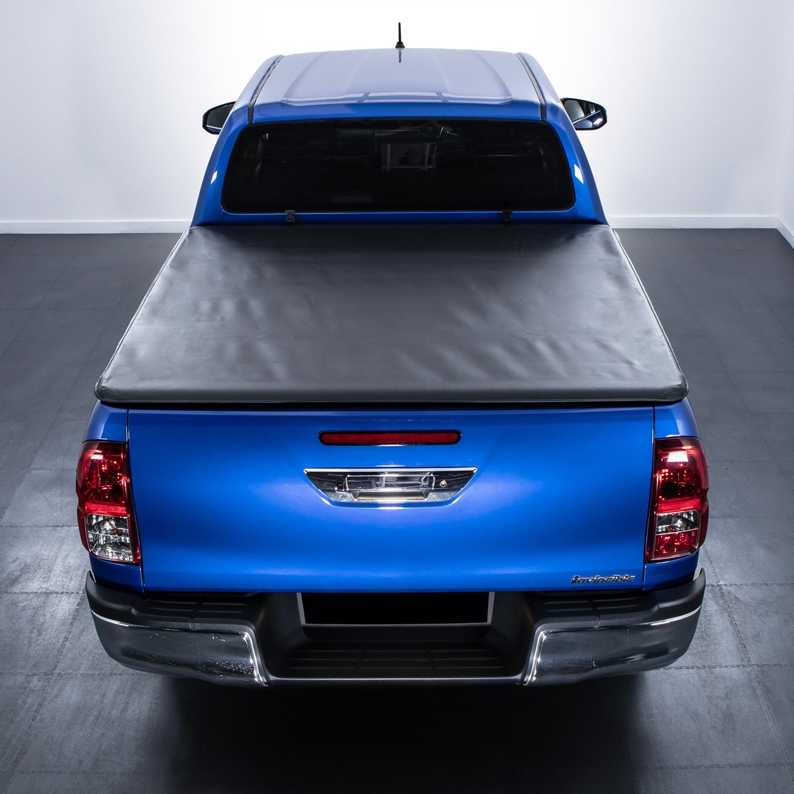Toyota Hilux Revo MK8 MK9 2015+ Locking Roll Top Soft Tonneau Cover