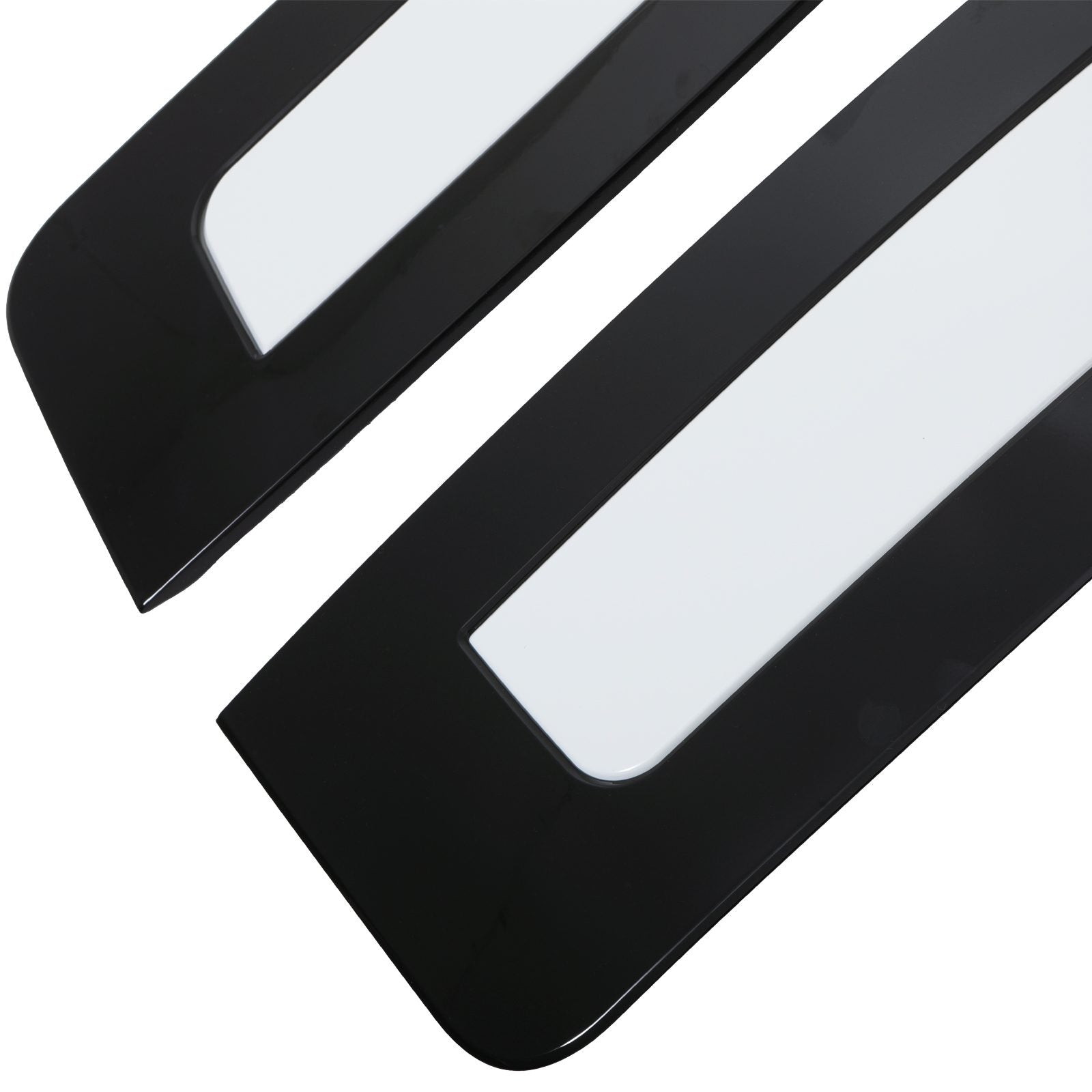 Predator 4x4 White with Gloss Black Surround Side Vents To Fit Range Rover Vogue L460 2022+